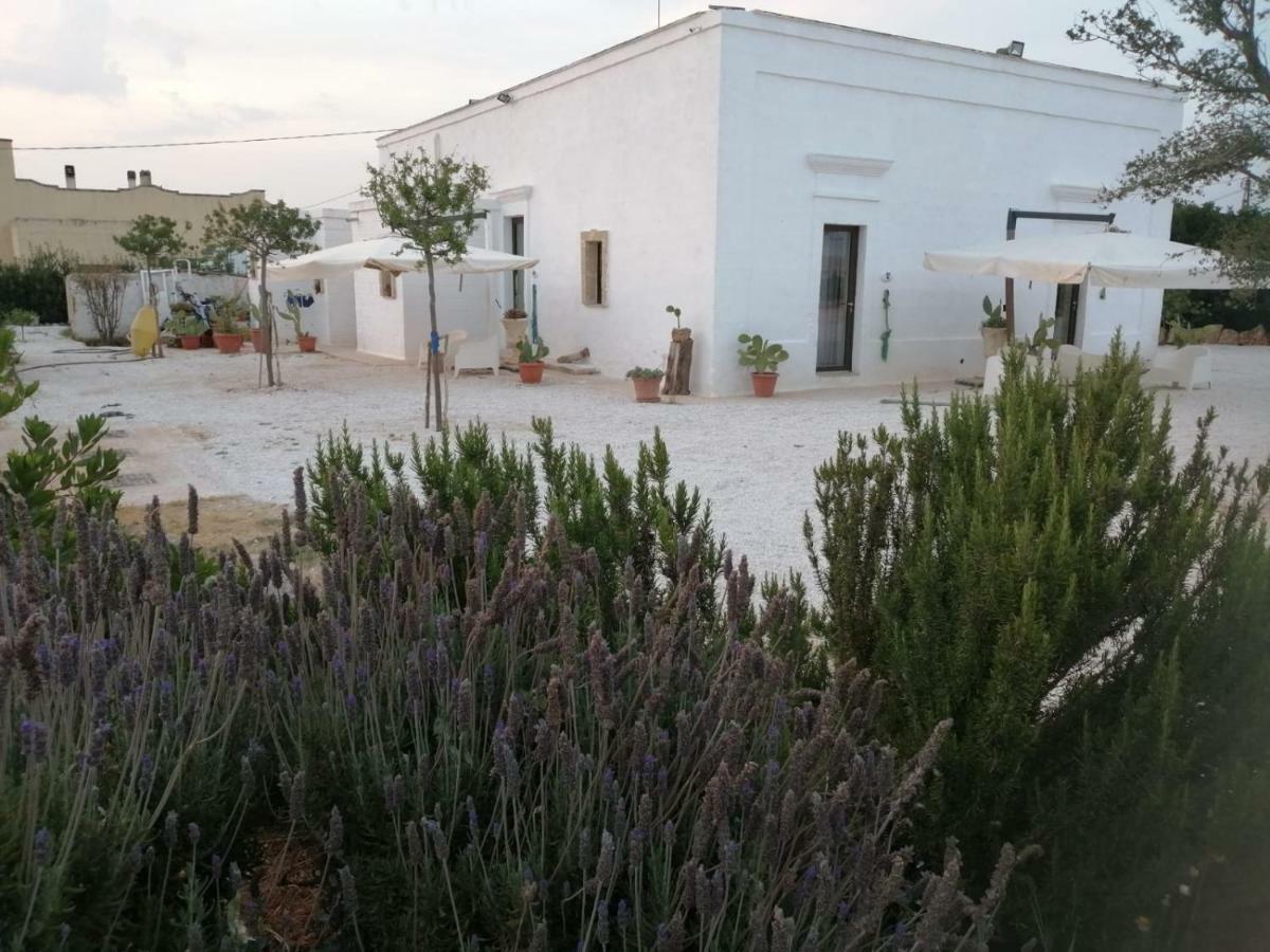Отель La Casa Bianca Монополи Экстерьер фото